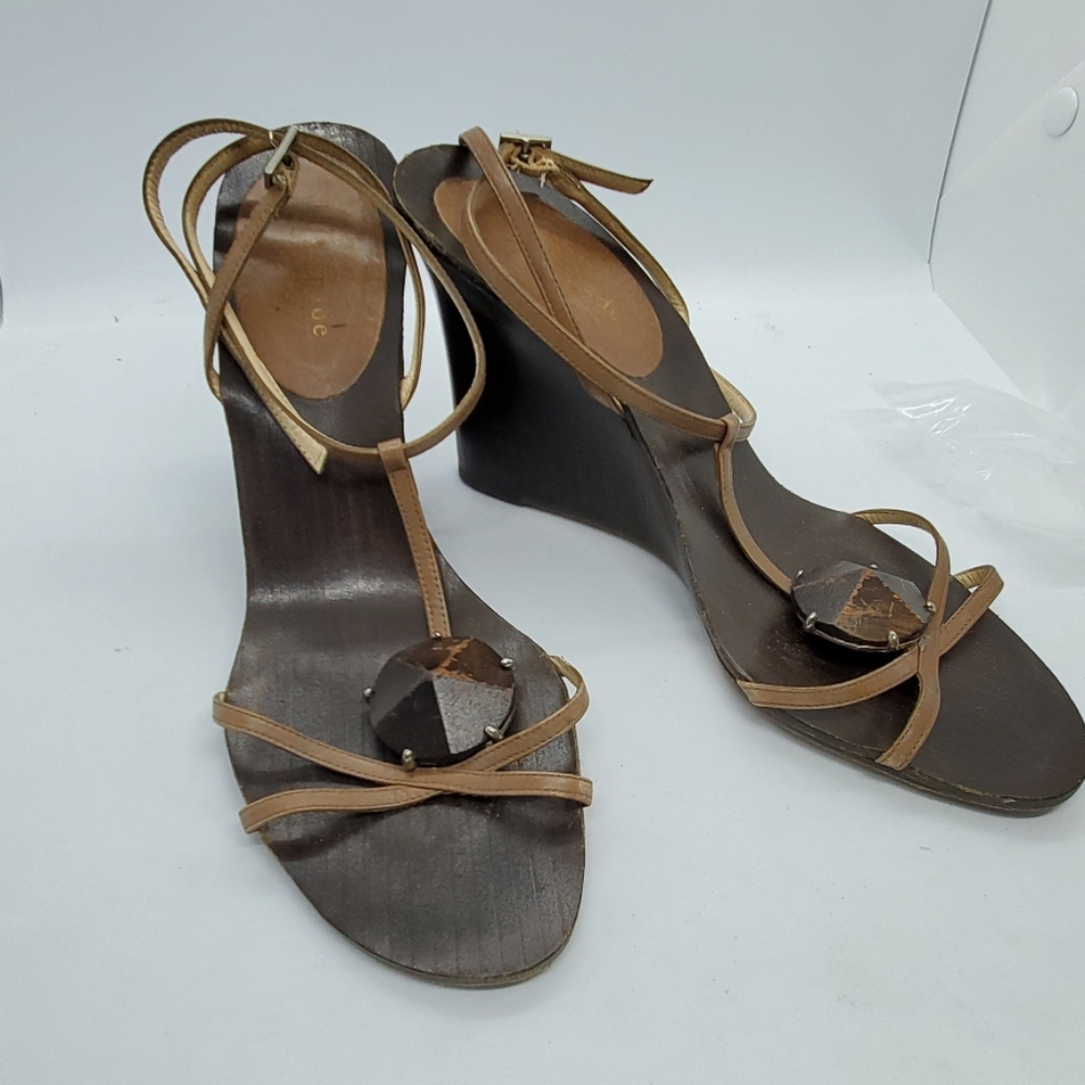 Kate spade tan strappy leather/wood wedge sandals